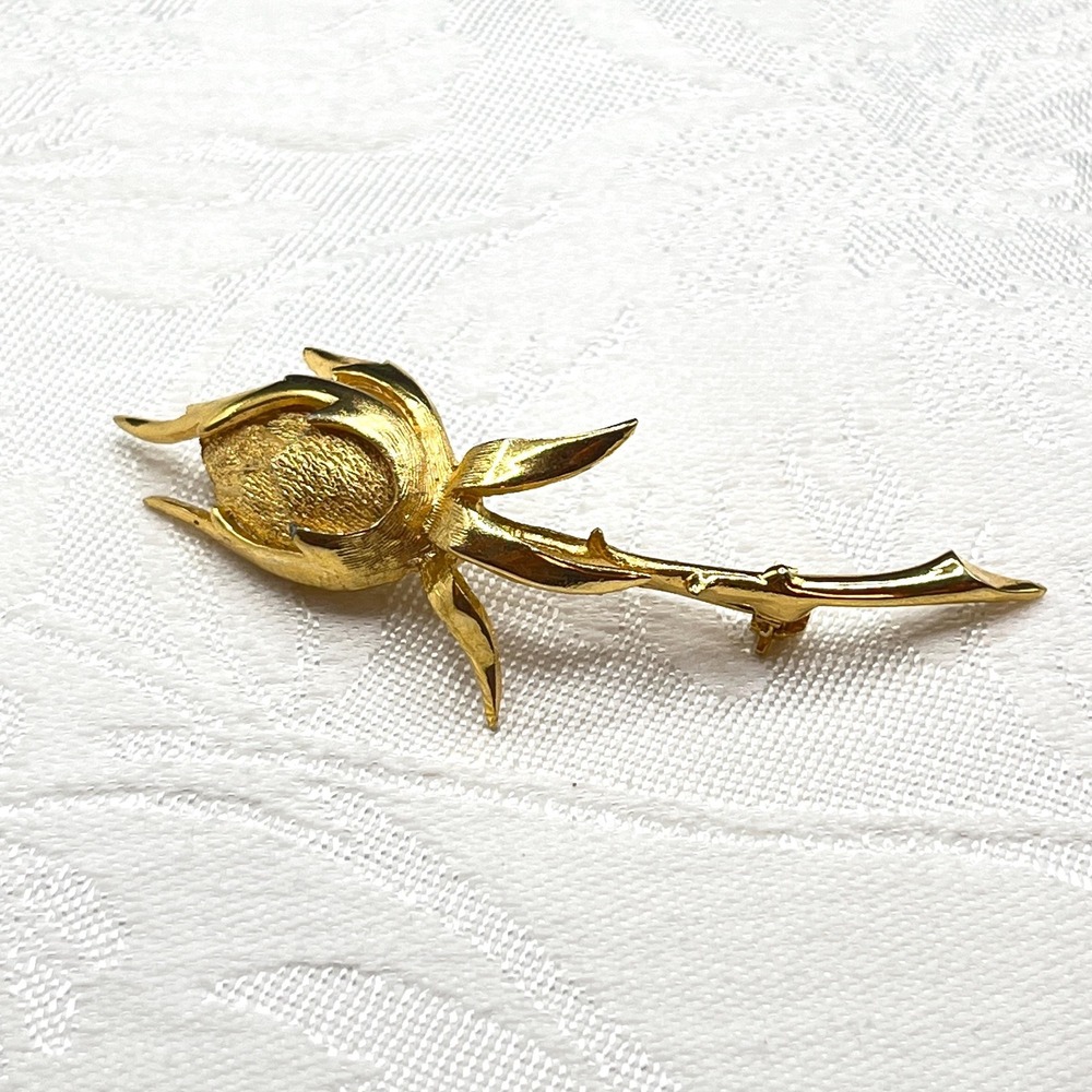 Vintage Long Gold Tone Floral Flower Rosebud Stem Statement Pin Brooch